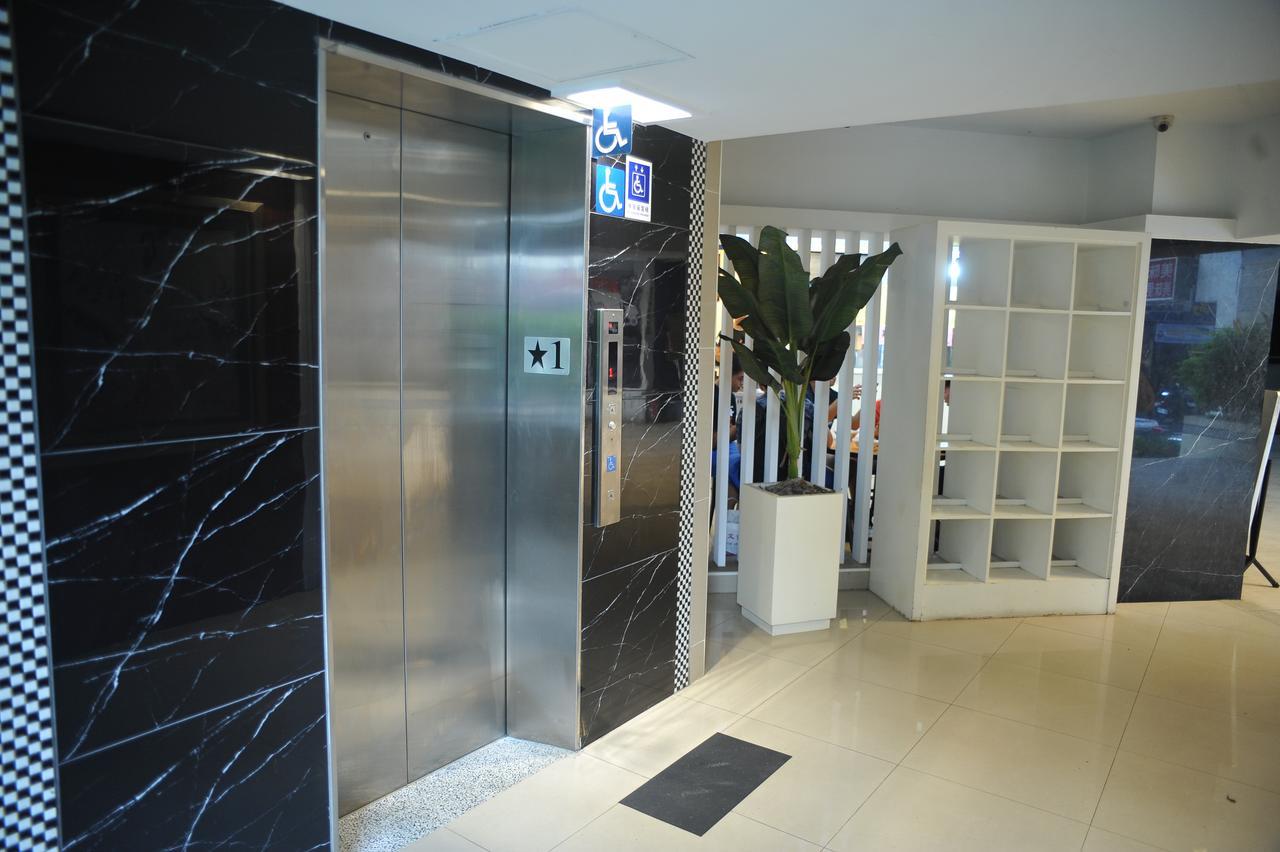 Great Family Hotel Taipei Exterior photo